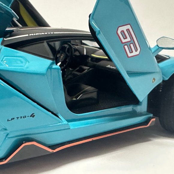 1:24 Lamborghini Centenario Diecast With Headlight & Taillight LED Blue - Picture 6 of 9